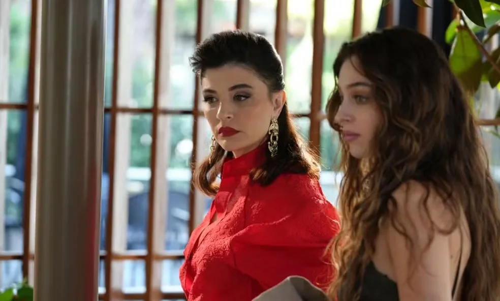 leyla sombras do passado novela turca